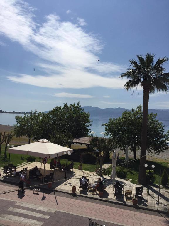 Regina Hotel Nafpaktos Exterior foto